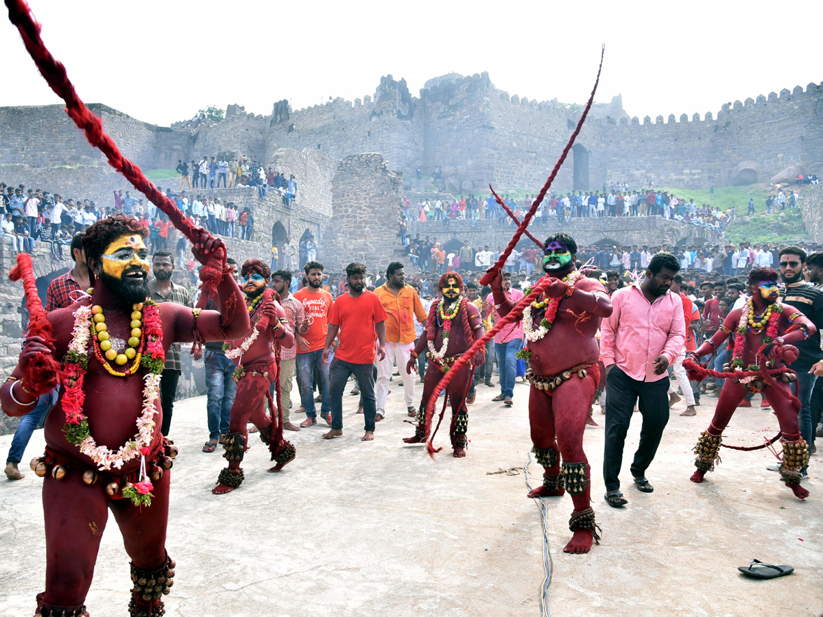 Bonalu festival kicks off at Golconda Fort Photo Gallery Sakshi